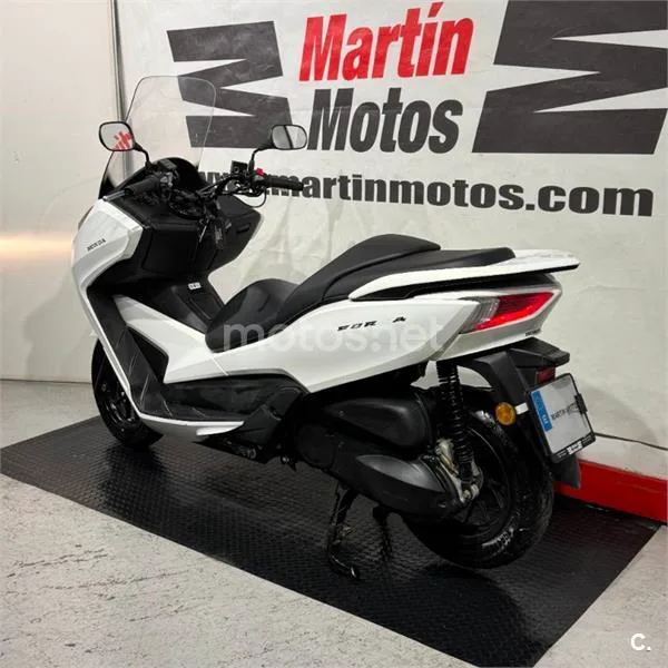 Honda Forza 300 – Vista 10