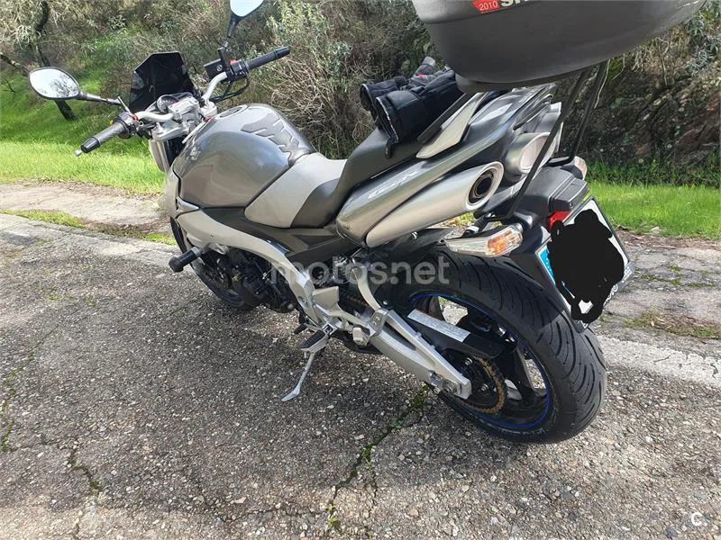 Suzuki GSR 600 – Vista 4