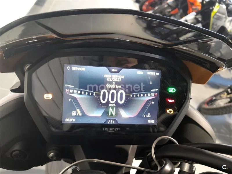 Triumph Street Triple 765 – Vista 8