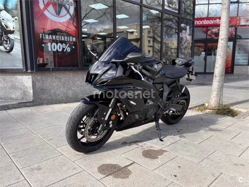 Yamaha R7 – Vista 4