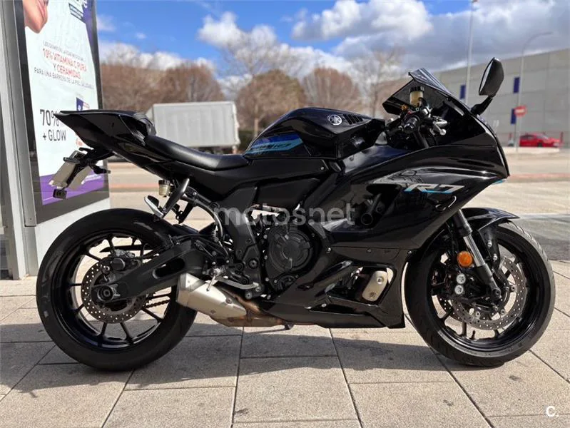 Yamaha R7 – Vista 7