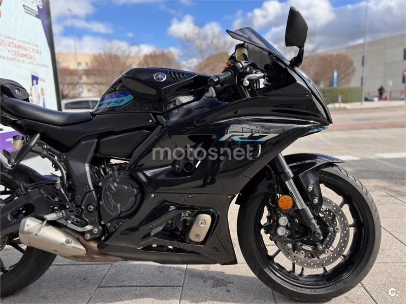 Yamaha R7 – Vista 8