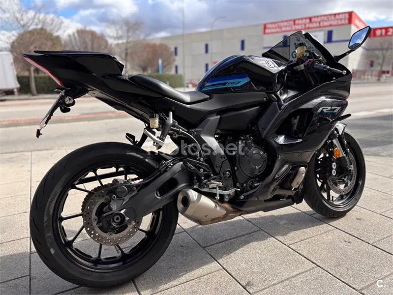 Yamaha R7 – Vista 10
