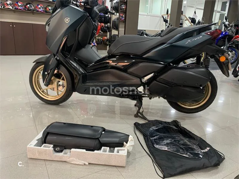 Yamaha XMAX 300 – Vista 15