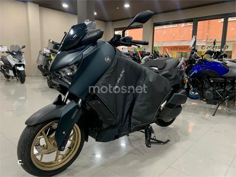 Yamaha XMAX 300 – Vista 3