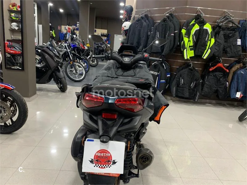 Yamaha XMAX 300 – Vista 9