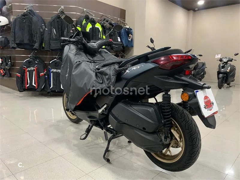 Yamaha XMAX 300 – Vista 10