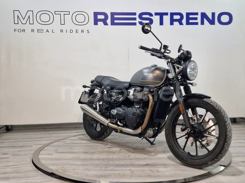 Triumph Speed Twin 900 – Vista 6