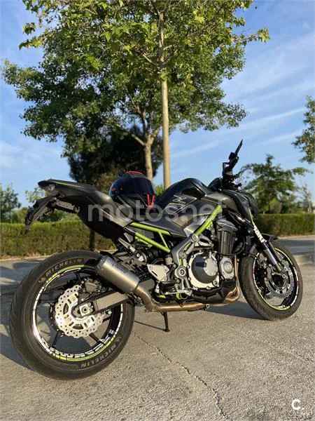 Kawasaki Z 900 – Vista 2