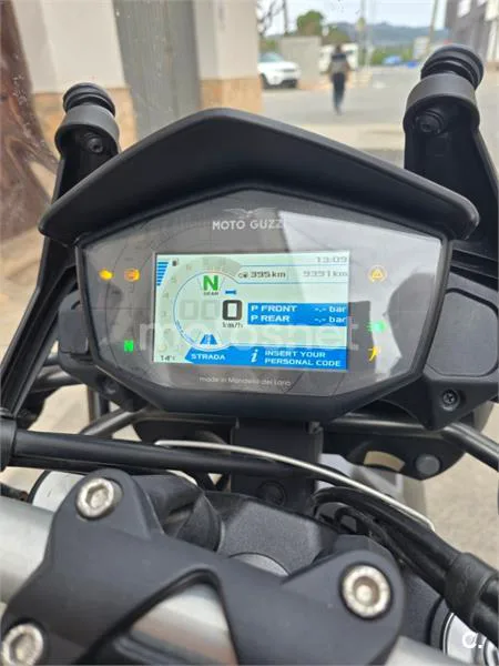 Moto Guzzi V 85 TT – Vista 2