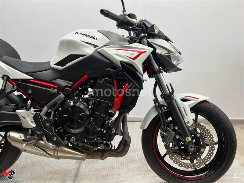Kawasaki Z650 – Vista 3