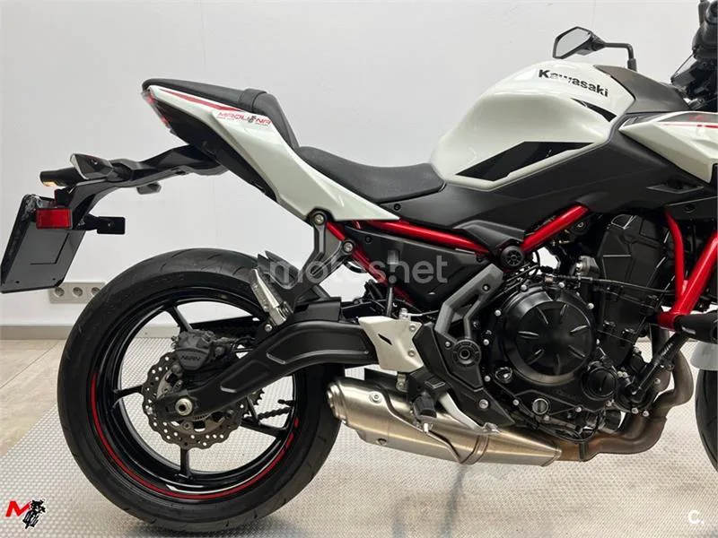 Kawasaki Z650 – Vista 4