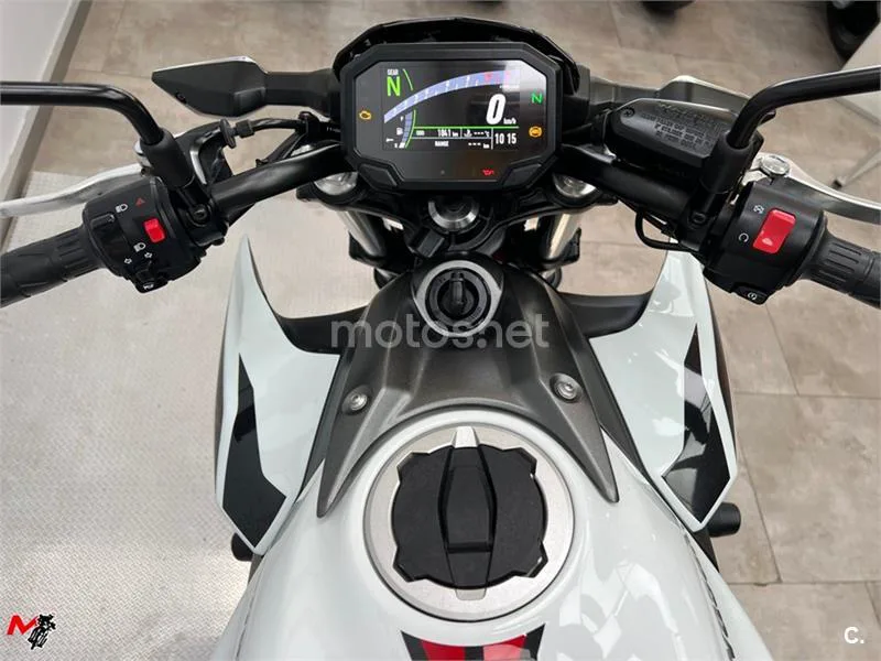 Kawasaki Z650 – Vista 8