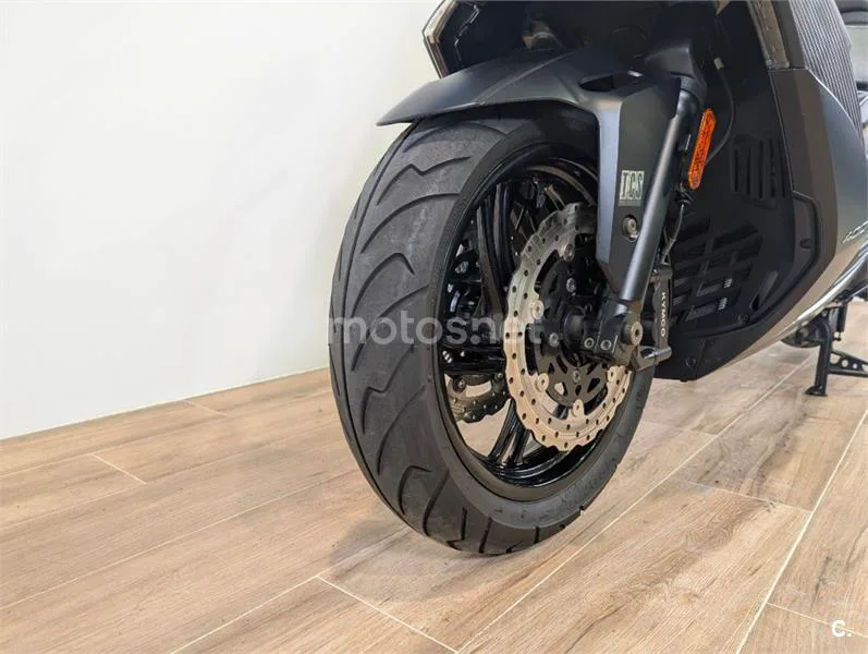 Kymco Xciting S 400 – Vista 6