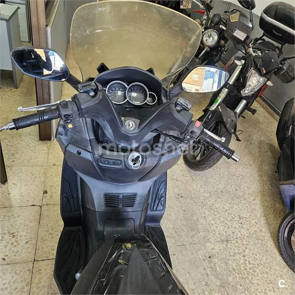 SYM Joymax 300 – Vista 2