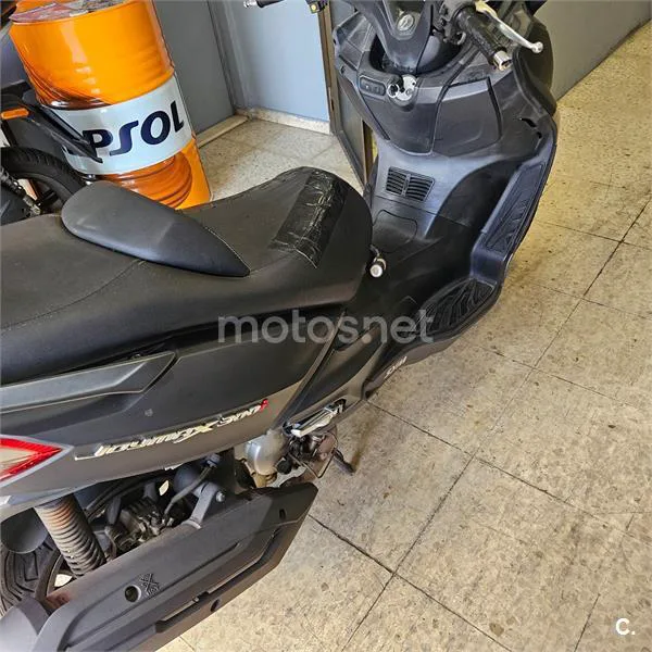 SYM Joymax 300 – Vista 3