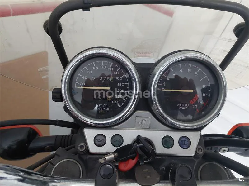 Honda CB 750 Seven Fifty – Vista 2