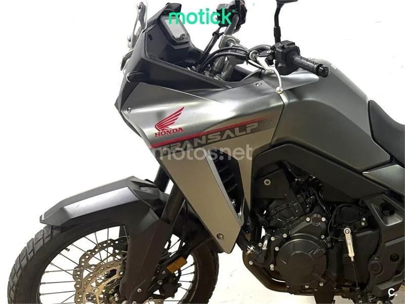 Honda XL 750 Transalp – Vista 6