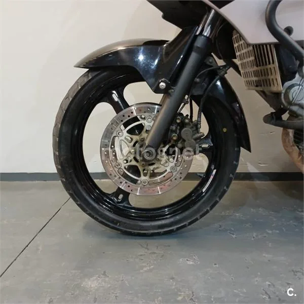 Suzuki V-Strom 650 – Vista 13