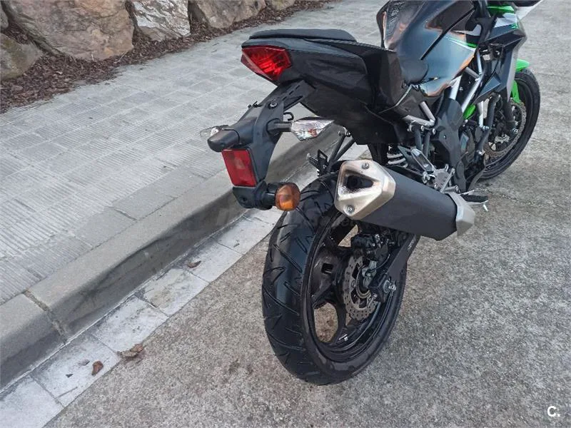 Kawasaki Z 125 – Vista 3