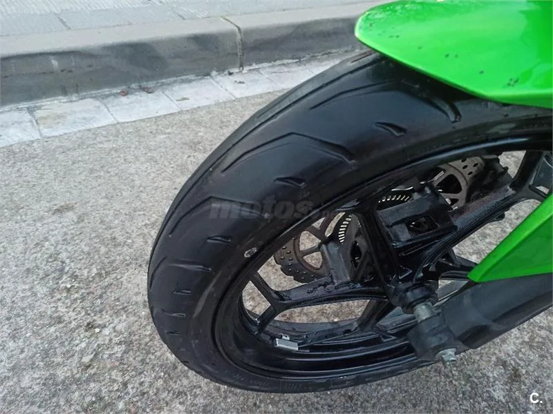 Kawasaki Z 125 – Vista 6