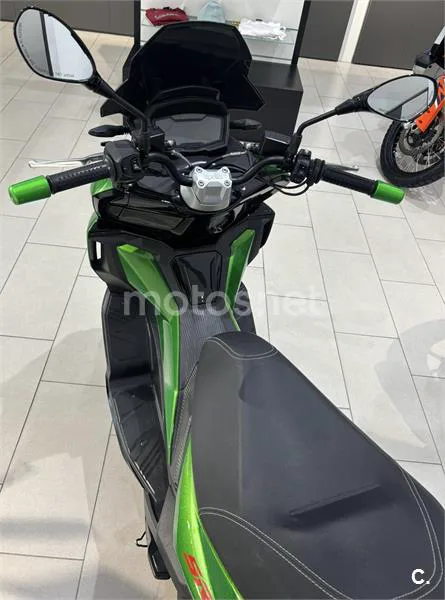 Aprilia SR GT 125 – Vista 4
