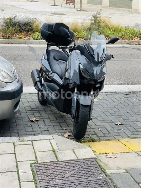 Yamaha XMAX 300 – Vista 4