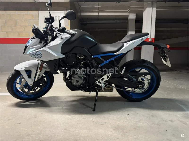 Suzuki GSX-8S – Vista 3