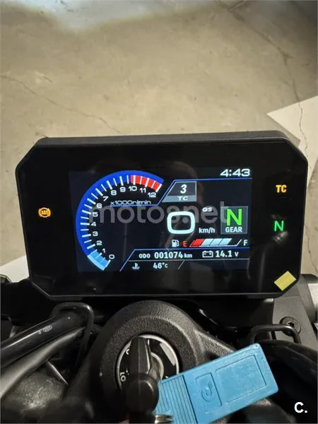 Suzuki GSX-8S – Vista 4