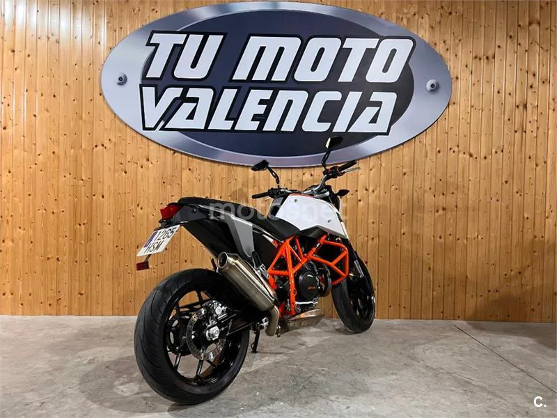KTM 690 Duke – Vista 3