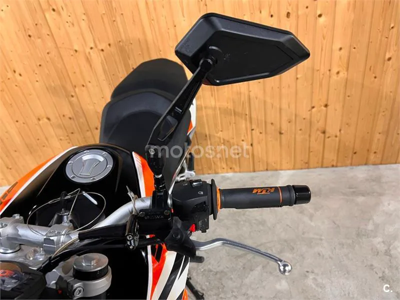 KTM 690 Duke – Vista 25