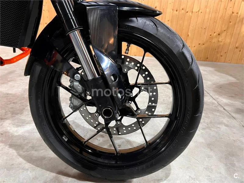 KTM 690 Duke – Vista 29