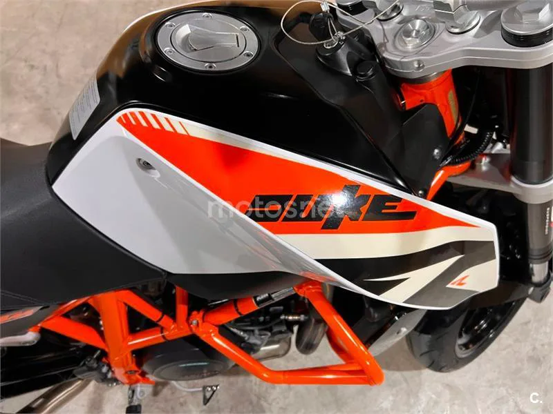 KTM 690 Duke – Vista 34