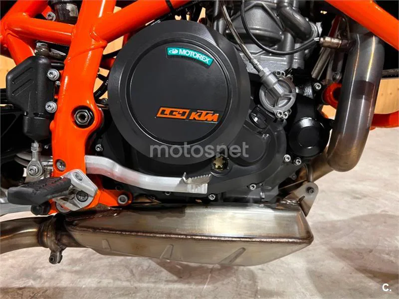 KTM 690 Duke – Vista 38