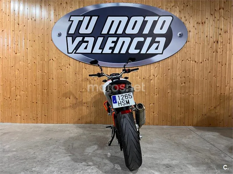 KTM 690 Duke – Vista 5