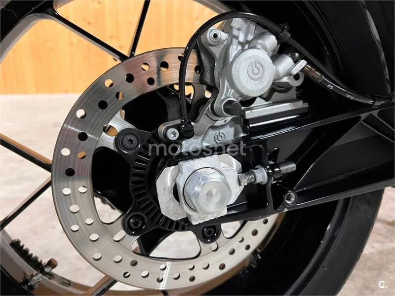 KTM 690 Duke – Vista 43