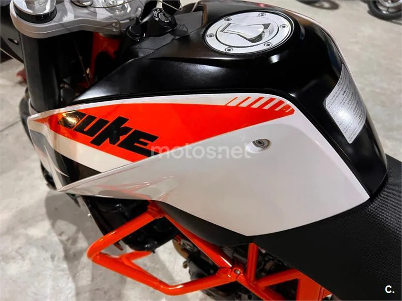 KTM 690 Duke – Vista 51
