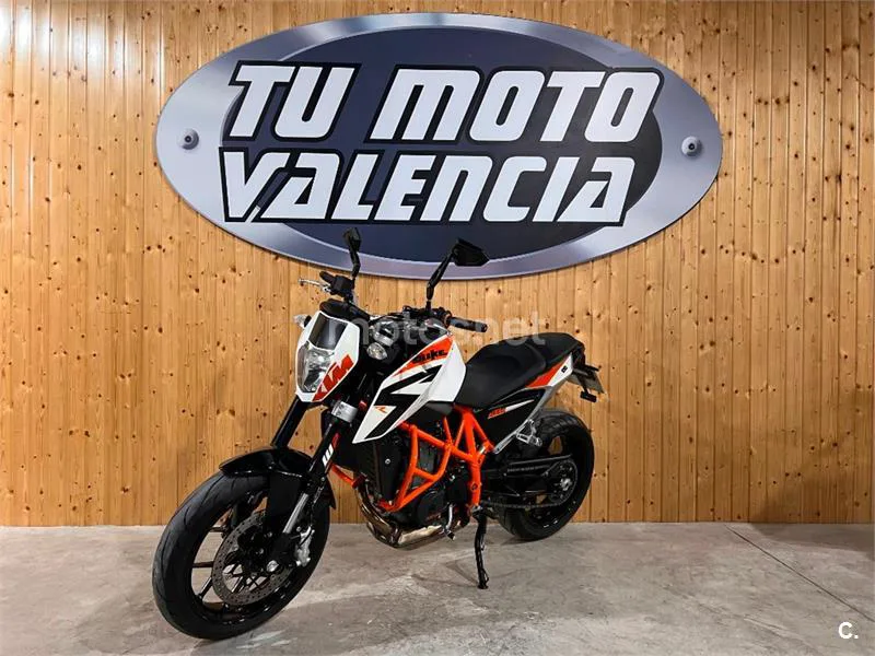 KTM 690 Duke – Vista 7