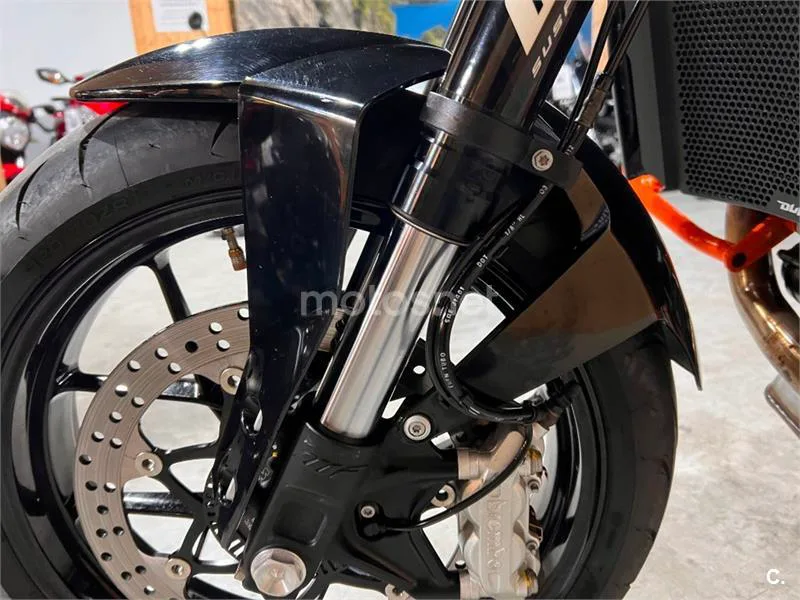 KTM 690 Duke – Vista 62