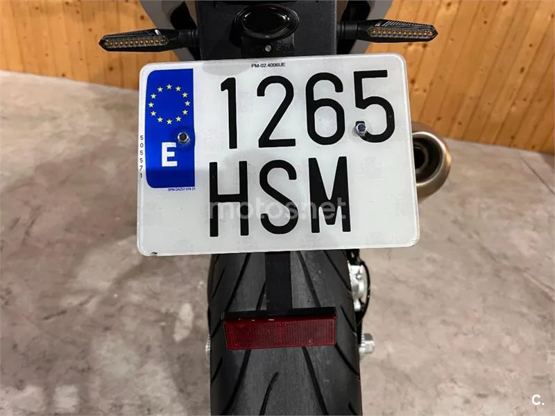 KTM 690 Duke – Vista 10