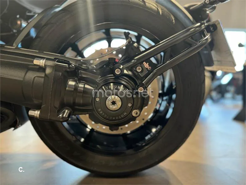 Triumph Rocket 3 – Vista 17