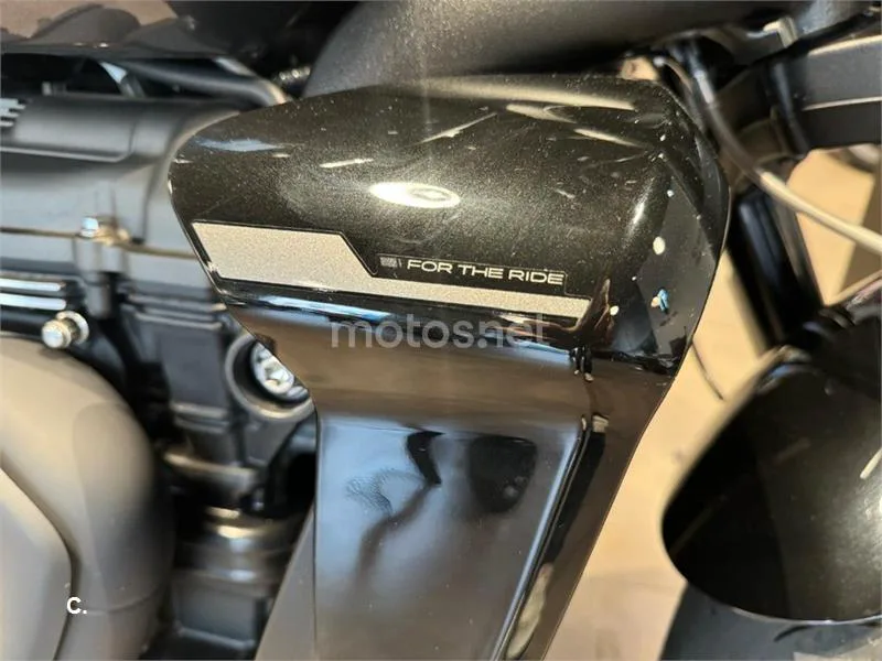 Triumph Rocket 3 – Vista 7