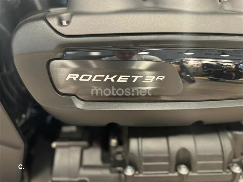 Triumph Rocket 3 – Vista 8
