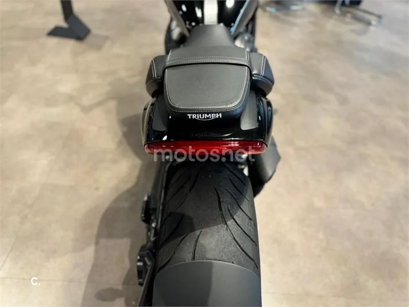 Triumph Rocket 3 – Vista 10