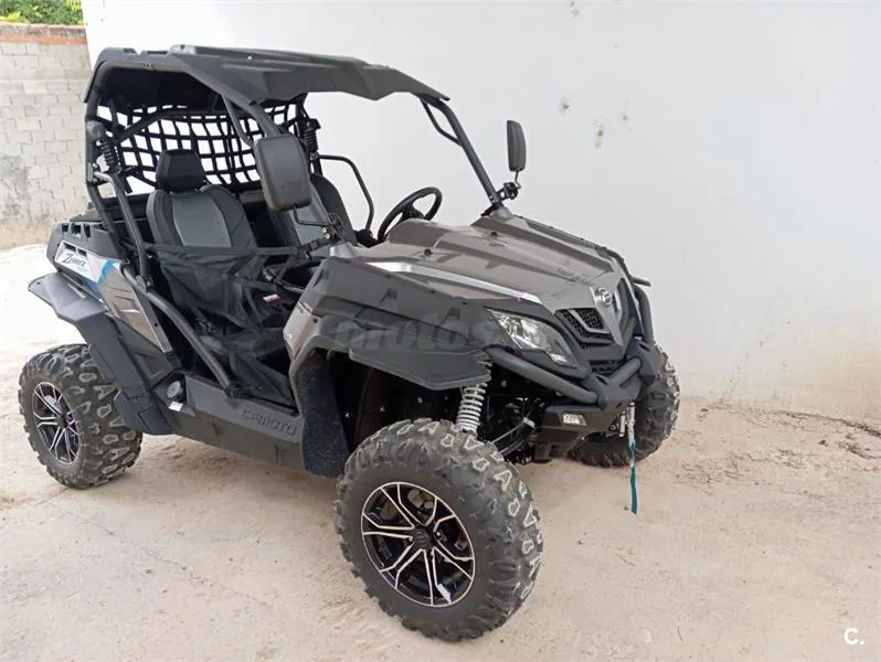CFMOTO 250 NK – Vista 4