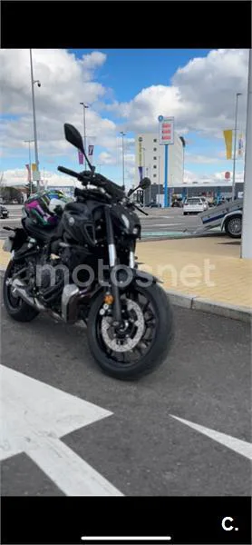 Yamaha MT-07 – Vista 5