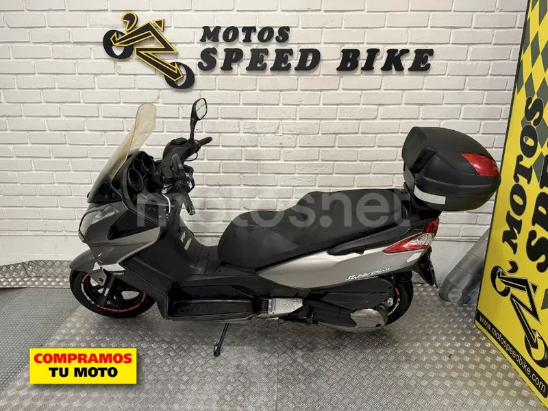 Kymco Super Dink 300 – Vista 11