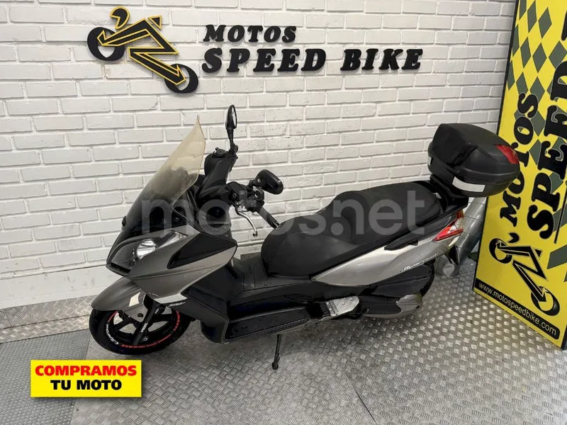 Kymco Super Dink 300 – Vista 14