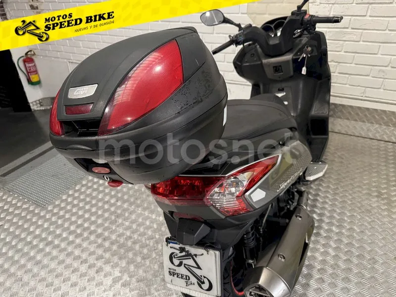 Kymco Super Dink 300 – Vista 17