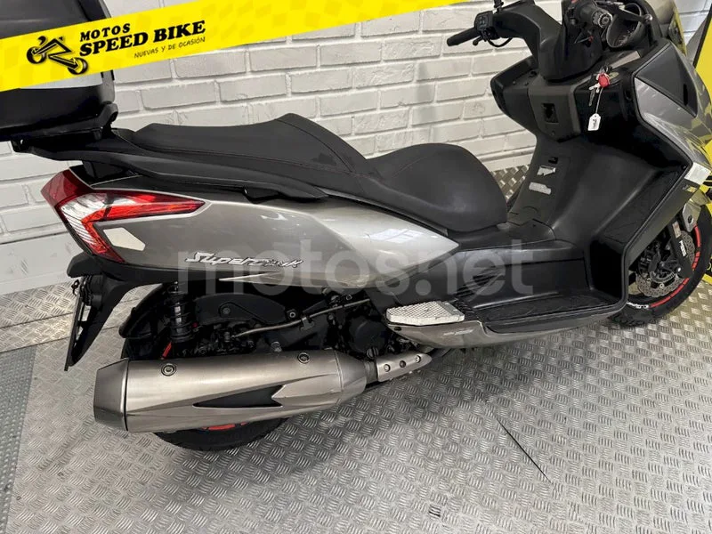 Kymco Super Dink 300 – Vista 5